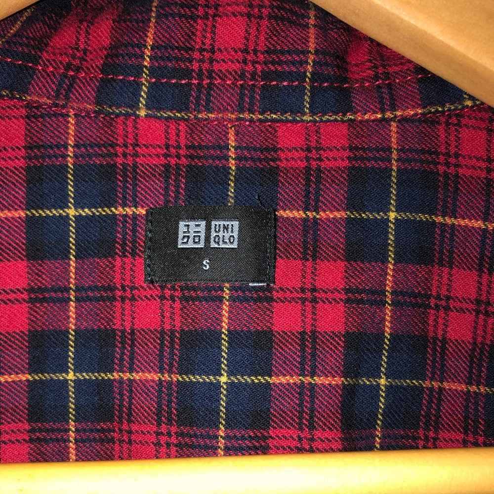 Classic Uniqlo Flannel Button-Up - Picture 3 of 4